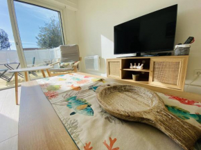 Maison renovee avec gout 700m de la plage